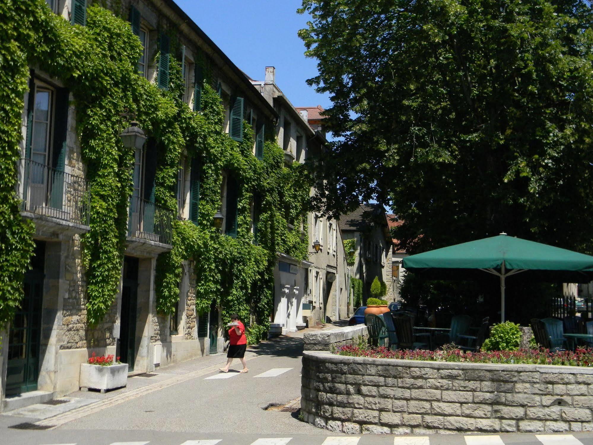 Logis Hotel Des Messageries Арбуа Экстерьер фото